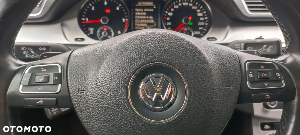 Volkswagen Passat 2.0 TDI 4Mot Highline DSG - 16