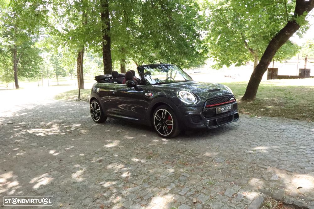 MINI Cabrio John Cooper Works - 19