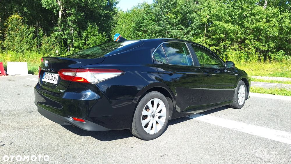 Toyota Camry - 5
