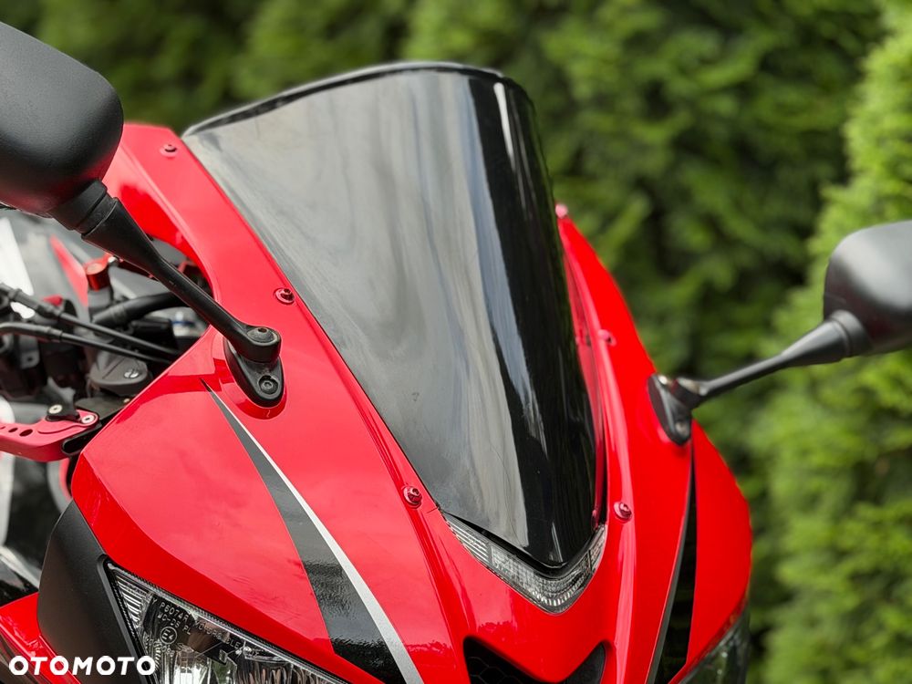 Honda CBR - 25