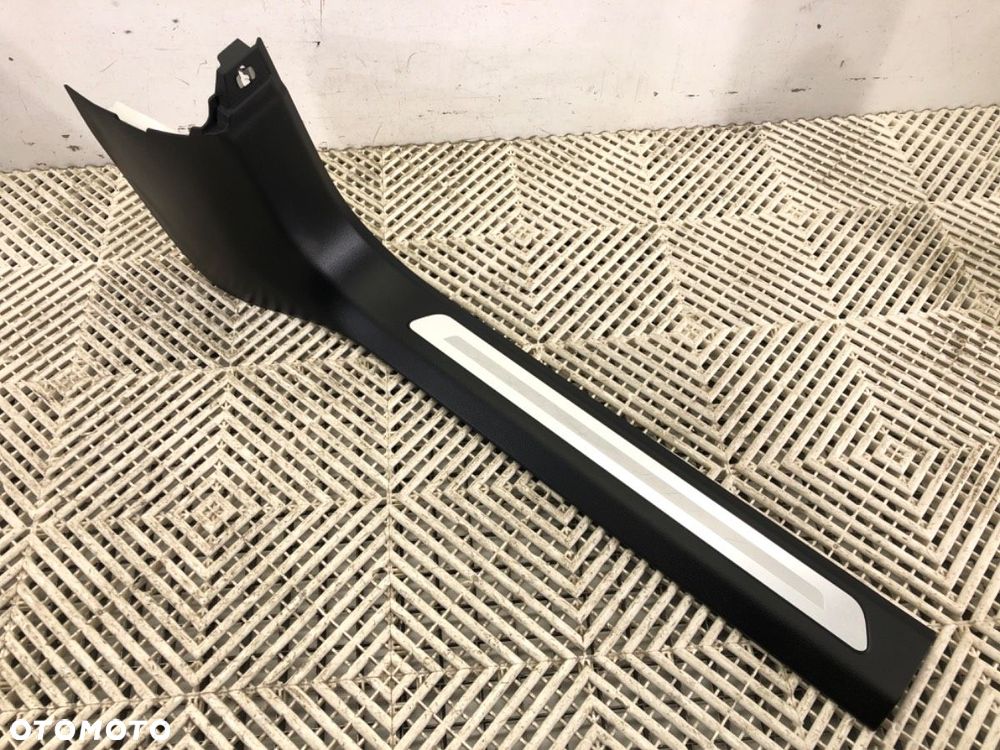 LISTWA PROGOWA PRAWA PRZÓD LED  AUDI A8 D5 (4N2, 4N8) 2017 - 2022 60 TFSI Mild Hybrid quattro 338 - 2