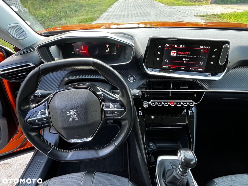 Peugeot 2008 1.5 BlueHDi Allure S&S - 19