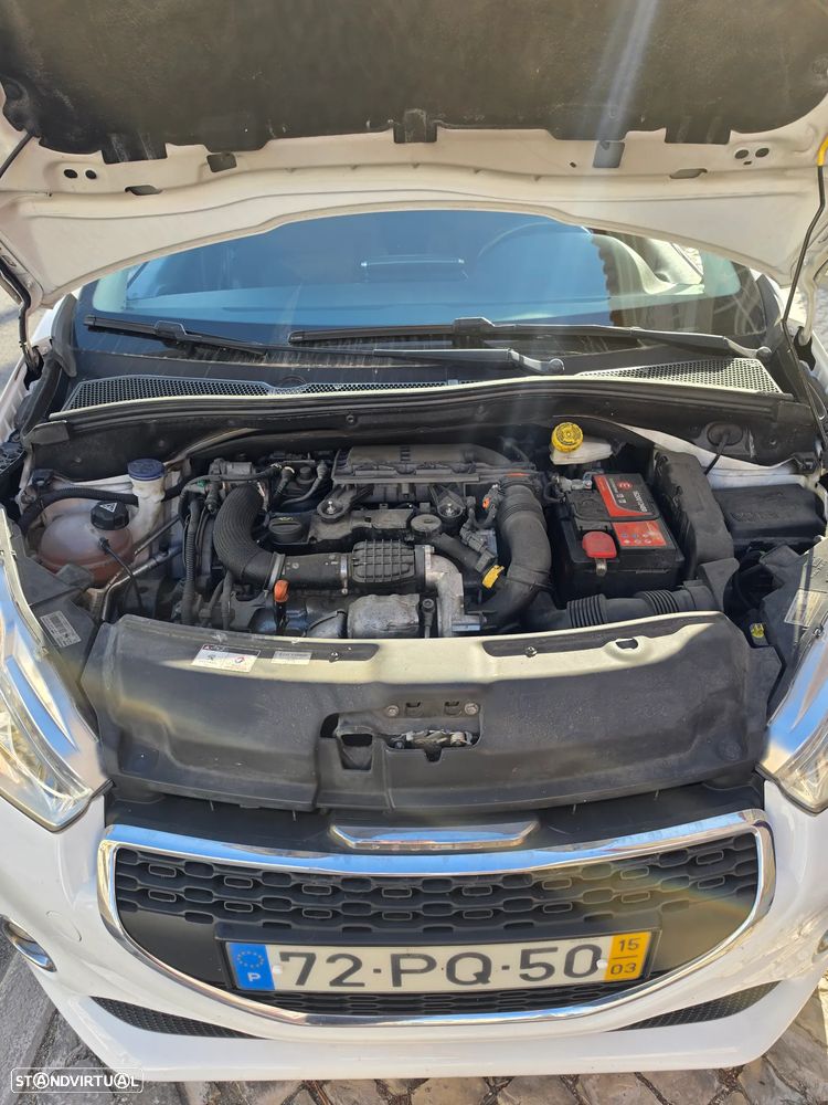 Peugeot 208 1.4 HDi SE Style - 6