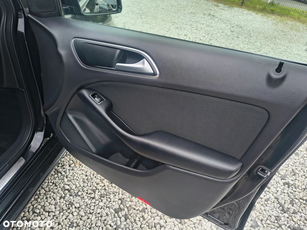 Mercedes-Benz Klasa B 200 7G-DCT Edition - 18