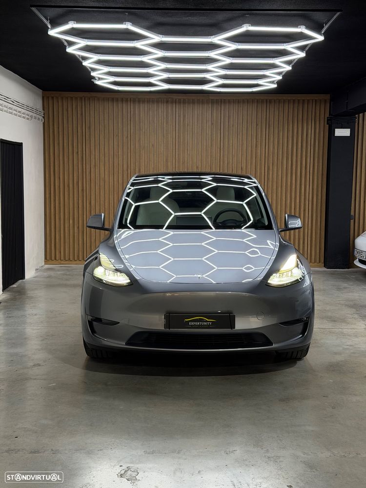 Tesla Model Y Long Range Dual Motor AWD - 2