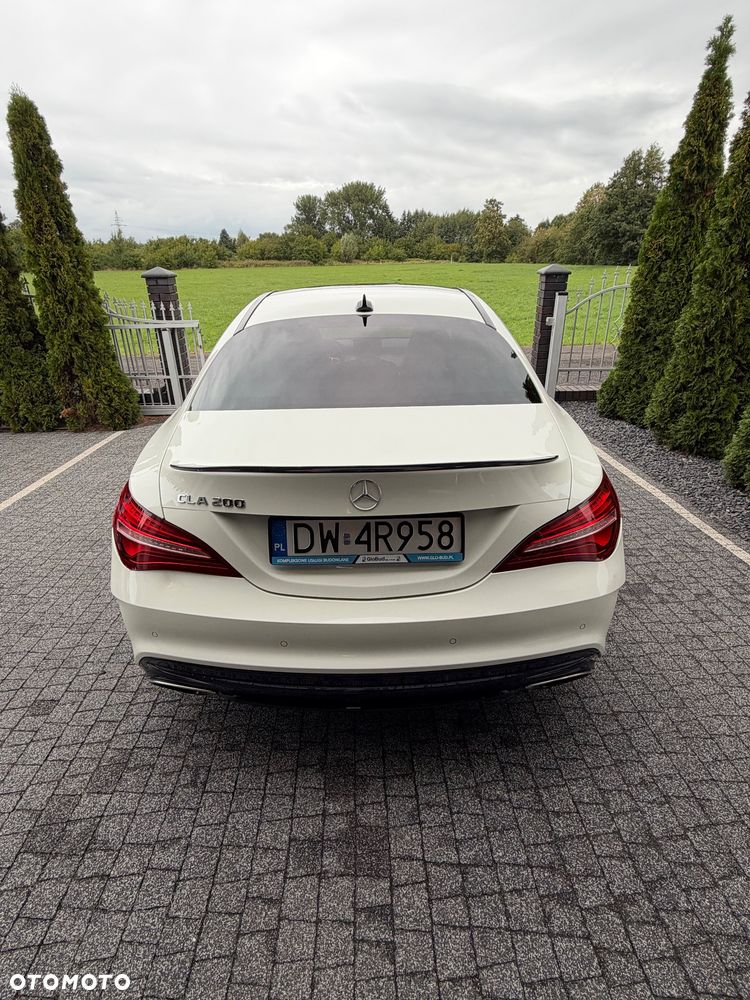 Mercedes-Benz CLA 200 7G-DCT AMG Line - 6