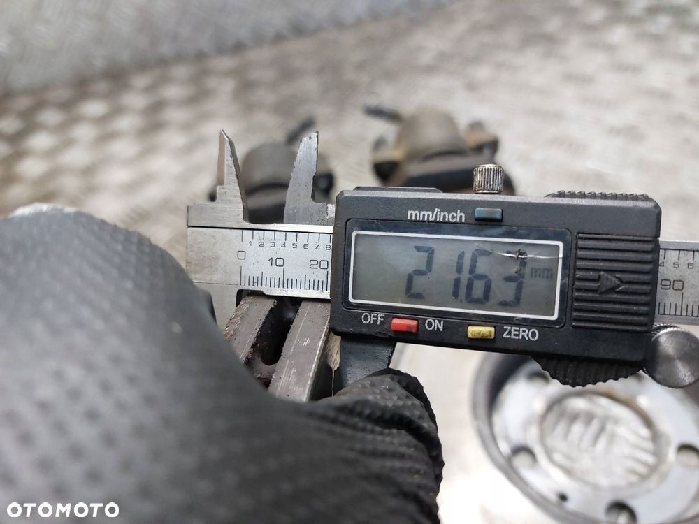 TARCZE HAMULCOWE PRZÓD + KLOCKI + ZACISKI SEAT IBIZA III 1.9 TDI - 7