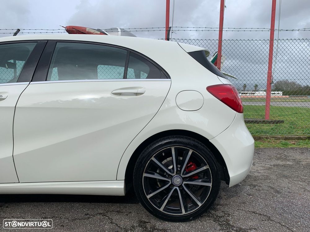 Mercedes-Benz A 180 d AMG Line - 18