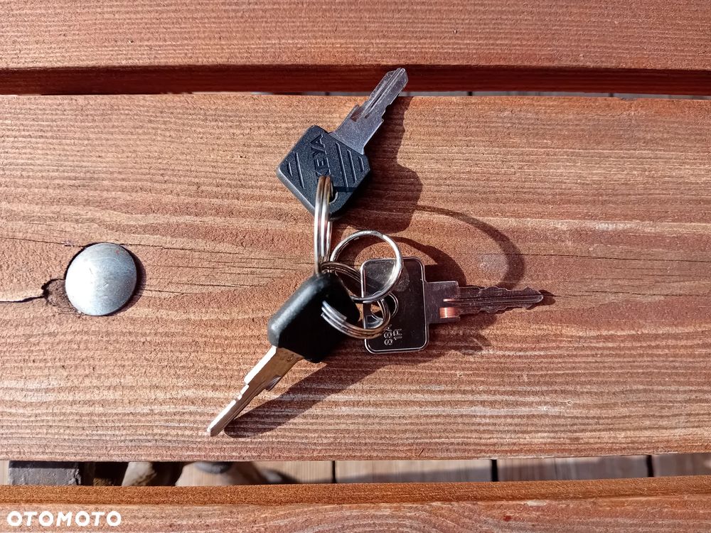 Sprzedam kpl. kufrów wraz z stelażami Honda Varadero 1000 rok 1999 - 14