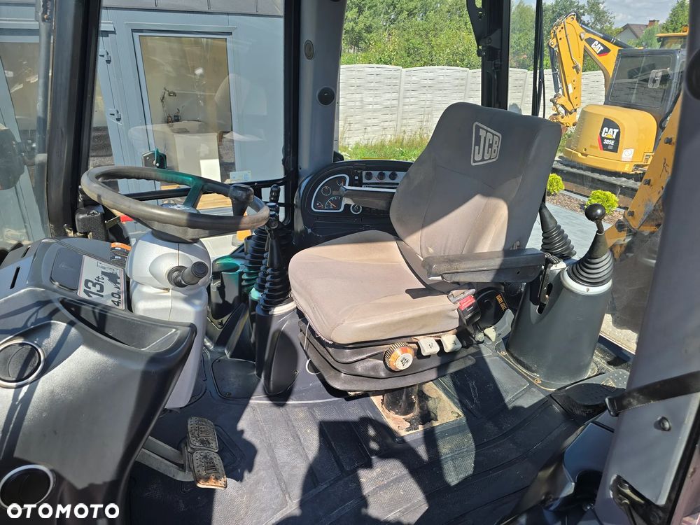 JCB - 3