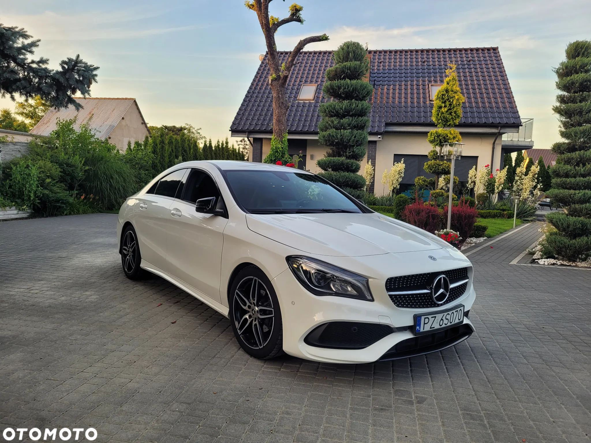 Mercedes-Benz CLA 200 7G-DCT AMG Line - 15