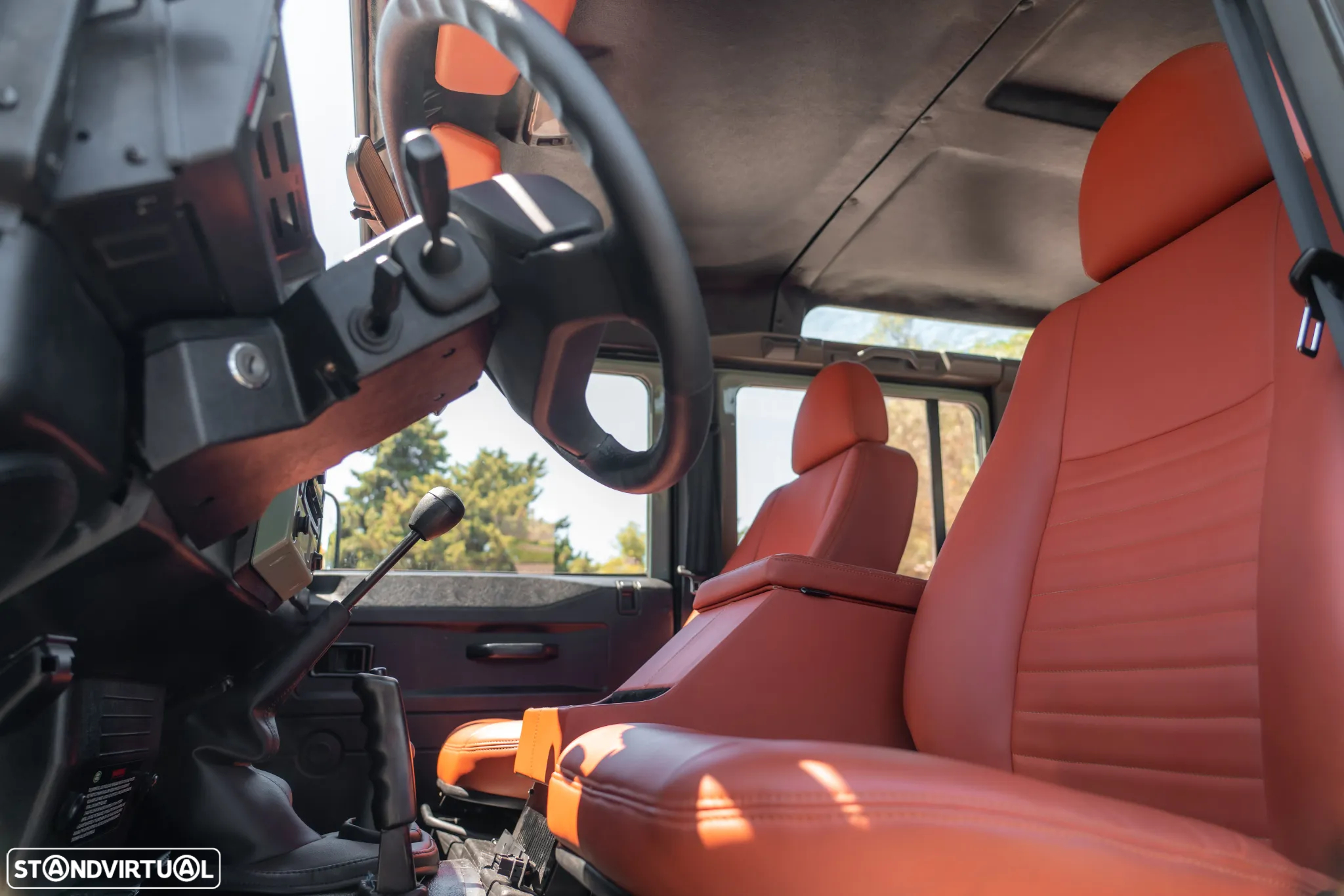 Land Rover Defender 110 SW 2.5 Td5 SE - 13