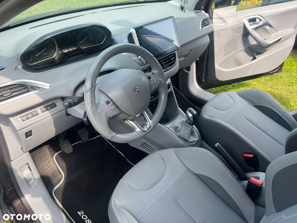 Peugeot 208 1.4 VTi Allure - 24