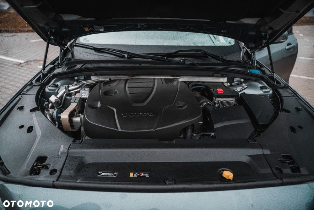 Volvo V90 D5 SCR AWD Momentum Pro - 26