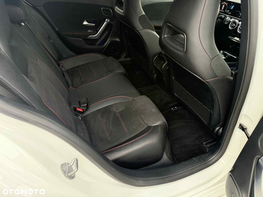 Mercedes-Benz Klasa A 250 7G-DCT AMG Line - 14