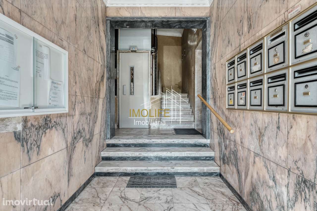 Apartamento T2 renovado - Grande imagem: 2/32