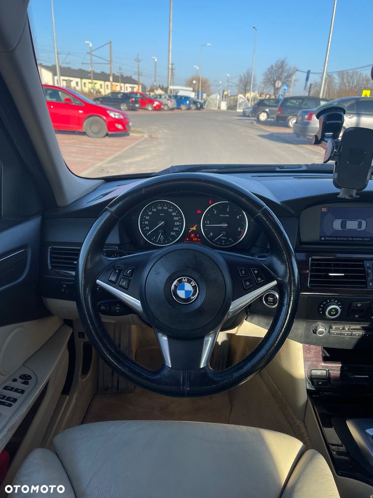 BMW Seria 5 520d - 14