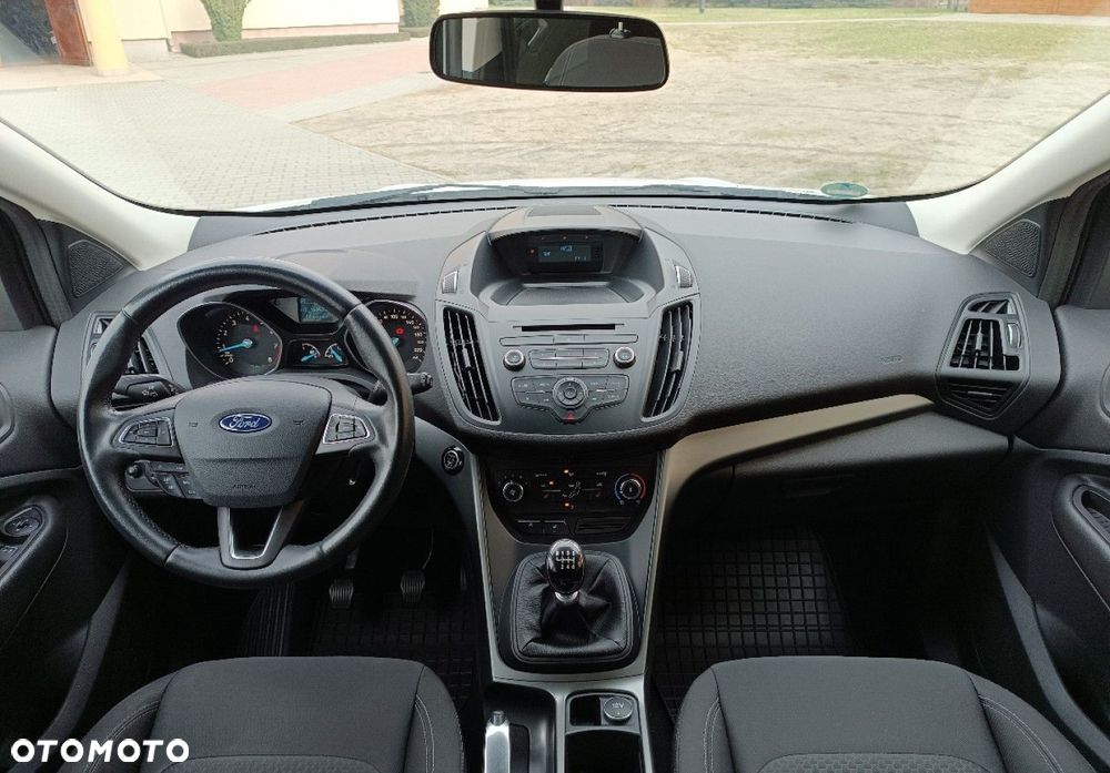 Ford Kuga - 24