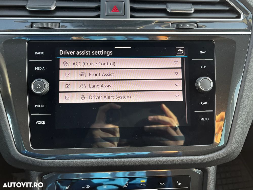 Volkswagen Tiguan - 23