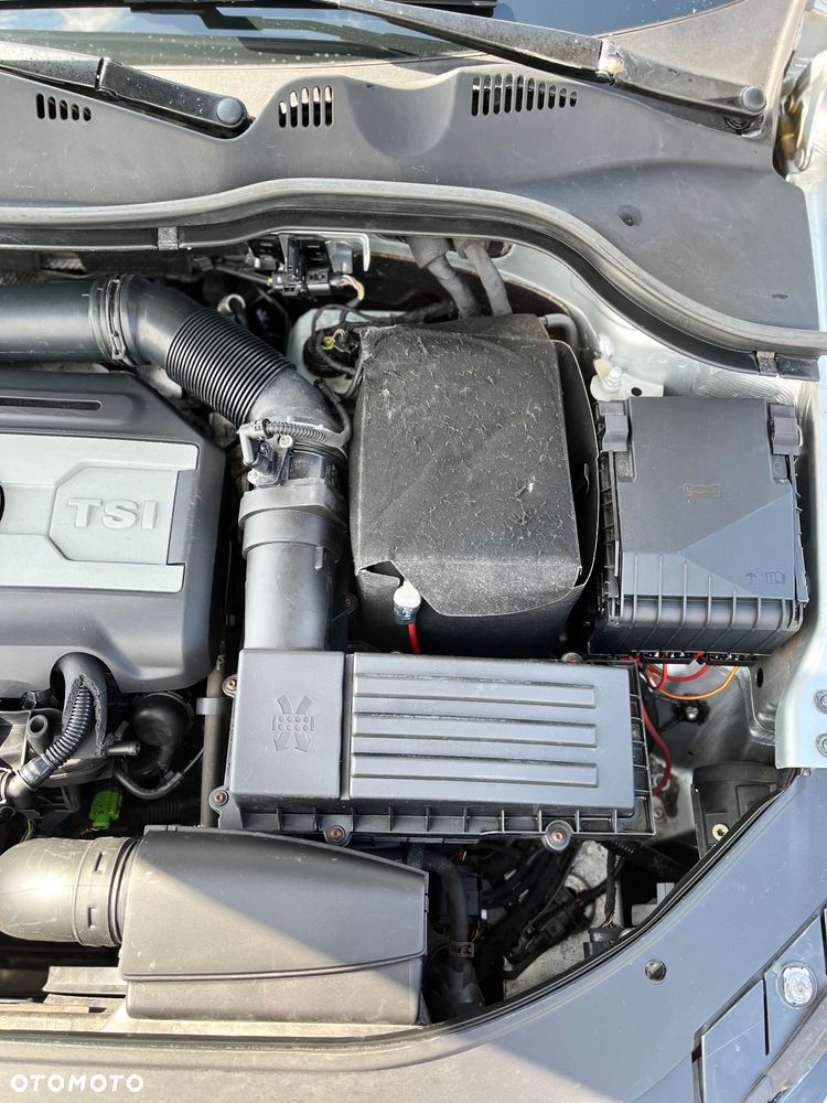 Volkswagen Passat 1.8 TSI Comfortline - 25