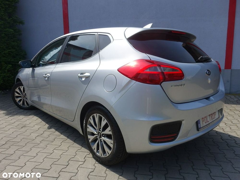 Kia Ceed - 4