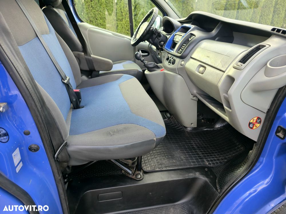 Renault Trafic Grand Passenger L2H1 Authentique - 12