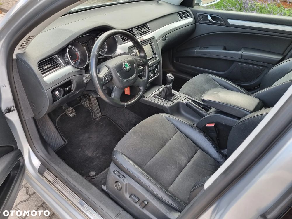 Skoda Superb 2.0 TDI Elegance - 12