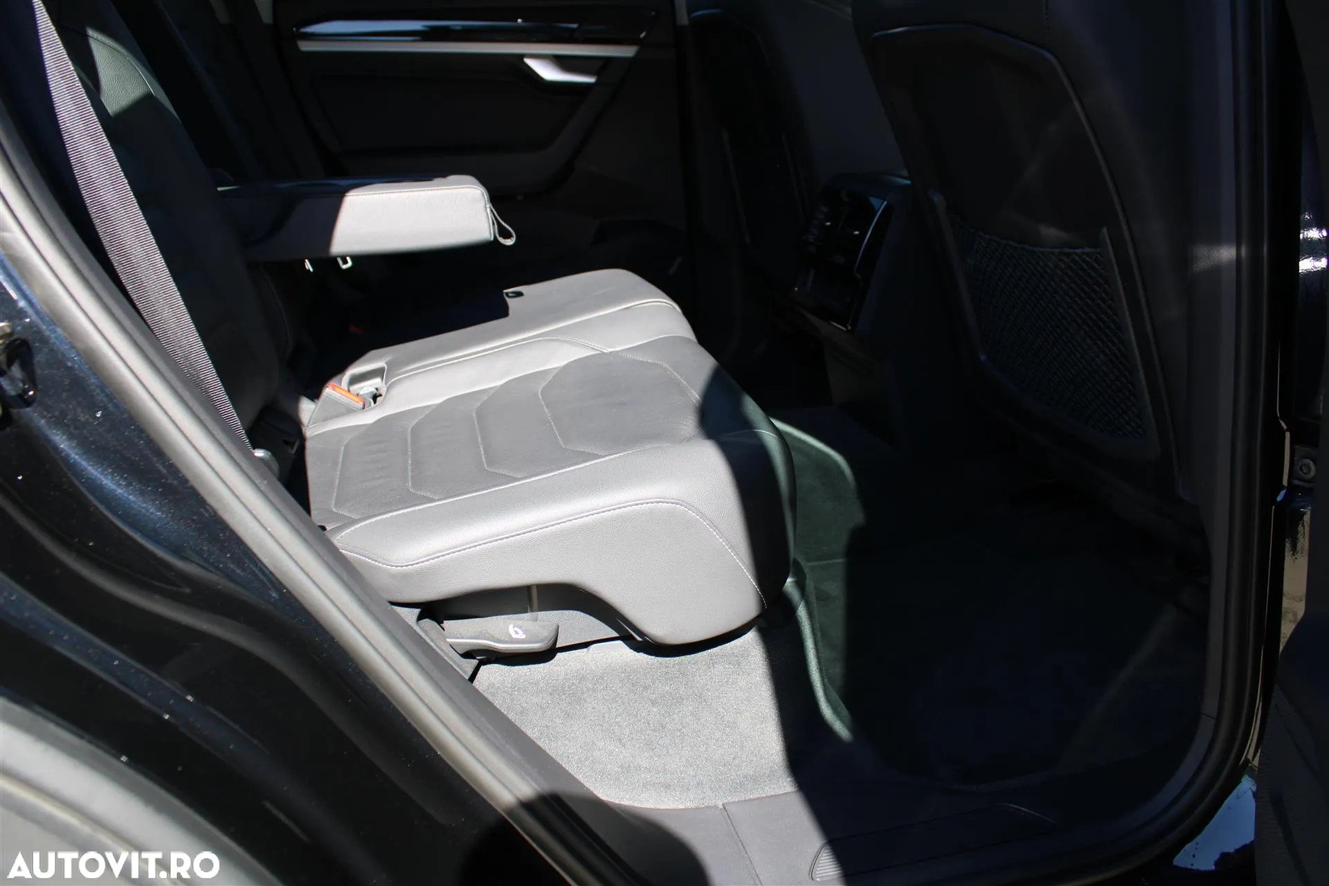 Volkswagen Touareg - 14