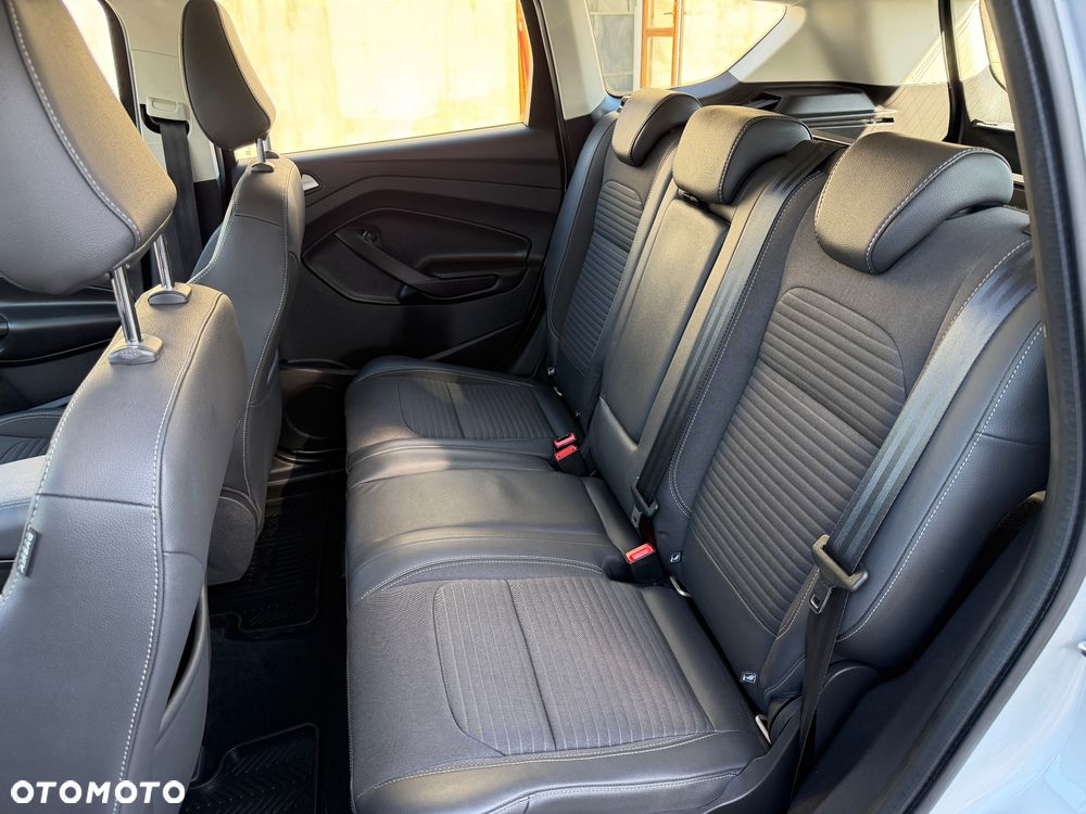 Ford Kuga 1.5 EcoBoost 2x4 Business Edition - 13