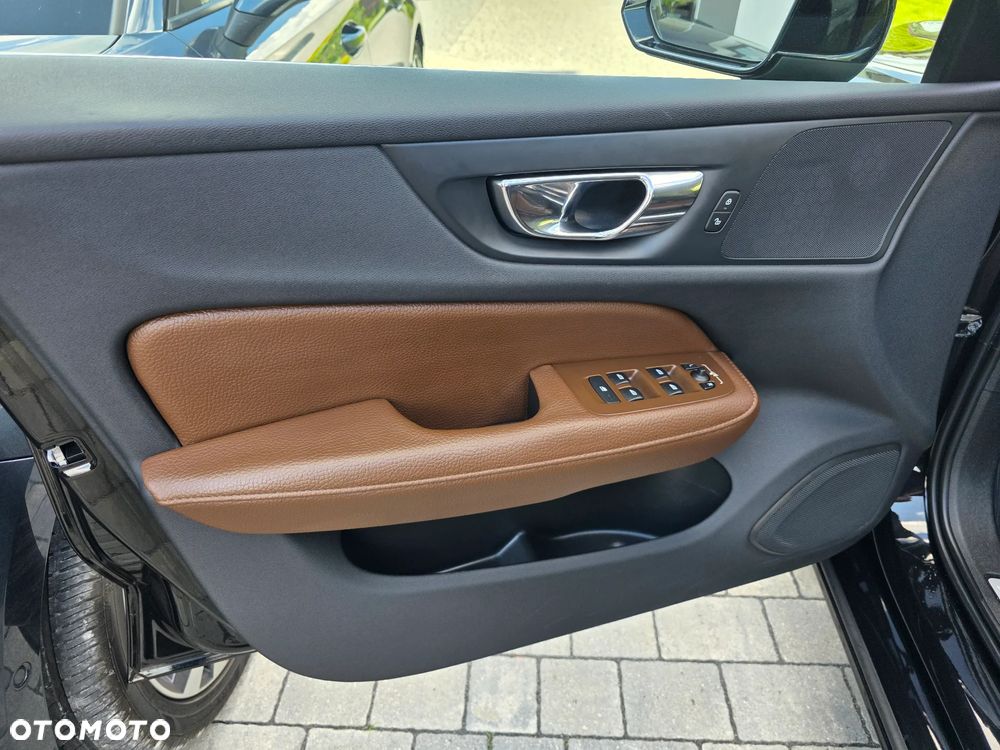Volvo V60 T5 Geartronic Momentum Pro - 17