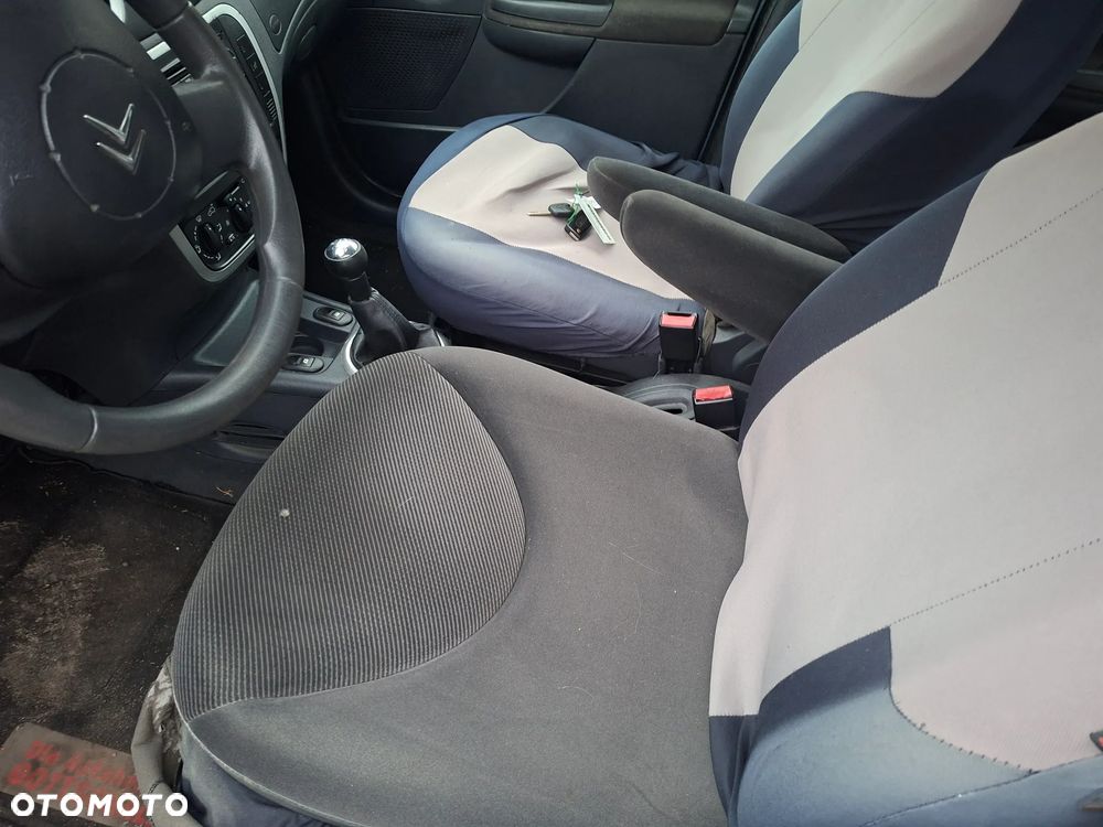 Citroën C3 1.4 Control+ (sx) - 9