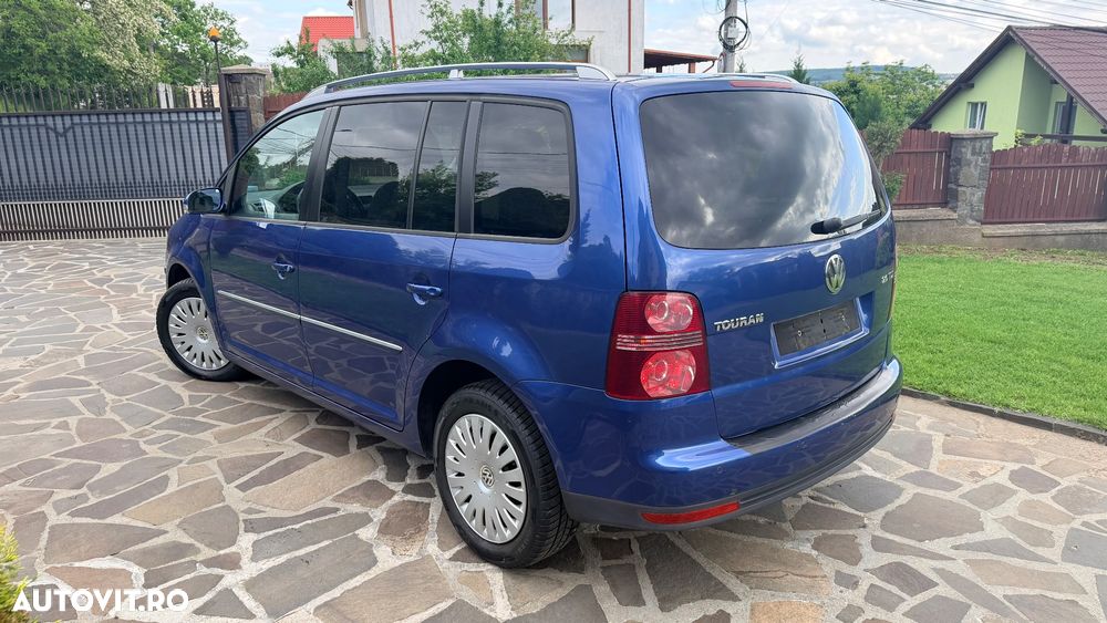 Volkswagen Touran 1.9 TDI Highline - 11