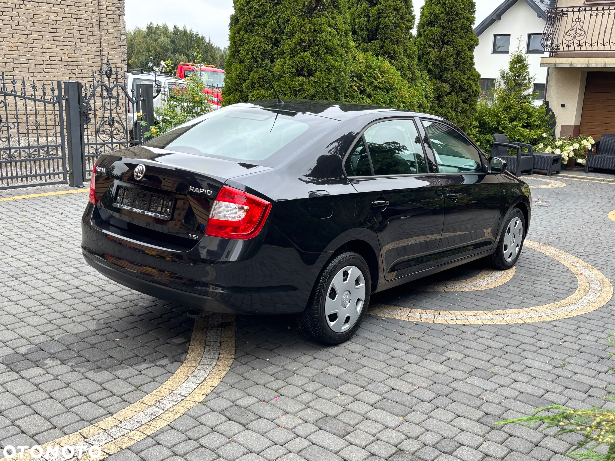 Skoda RAPID 1.2 TSI Active - 12