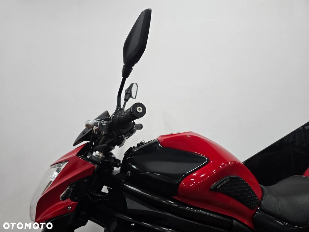 Kawasaki ER - 13