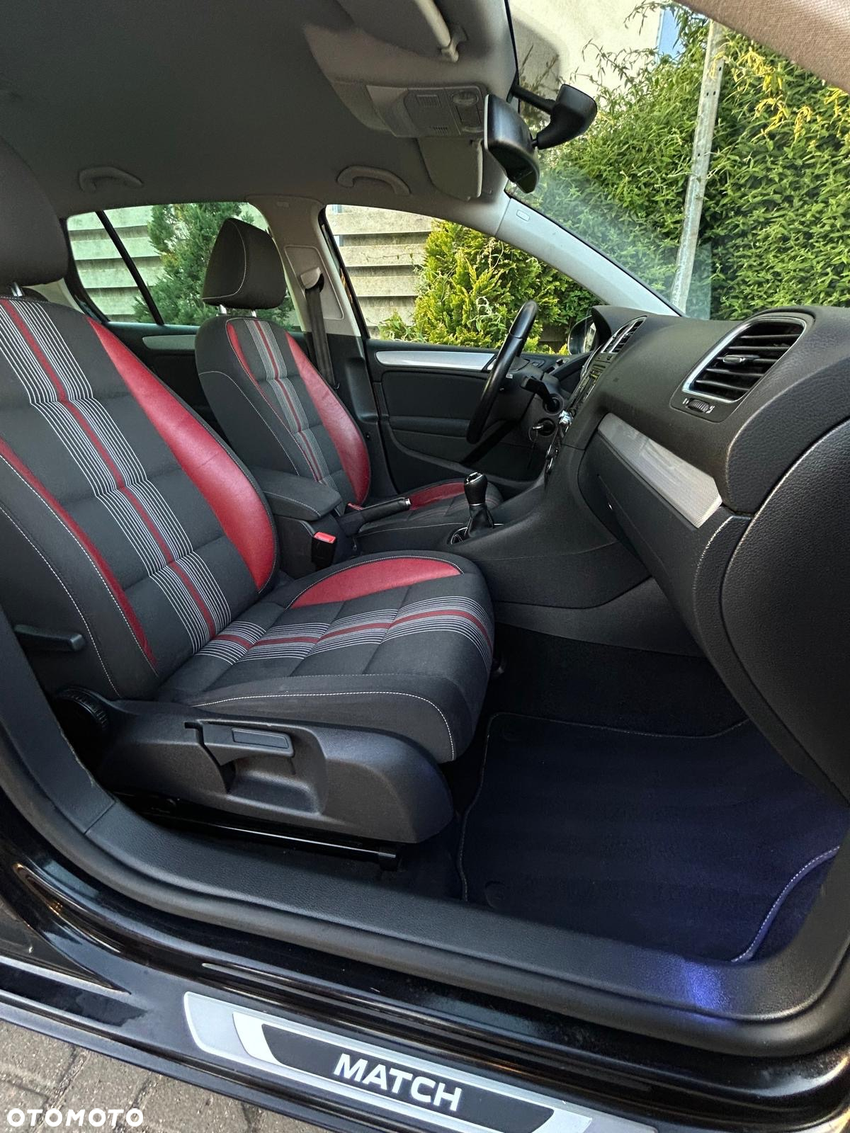 Volkswagen Golf 1.6 TDI DPF MATCH - 28