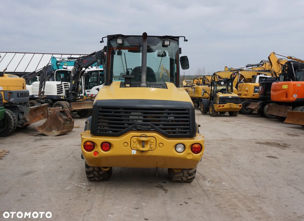 Caterpillar CAT 906 M - 4