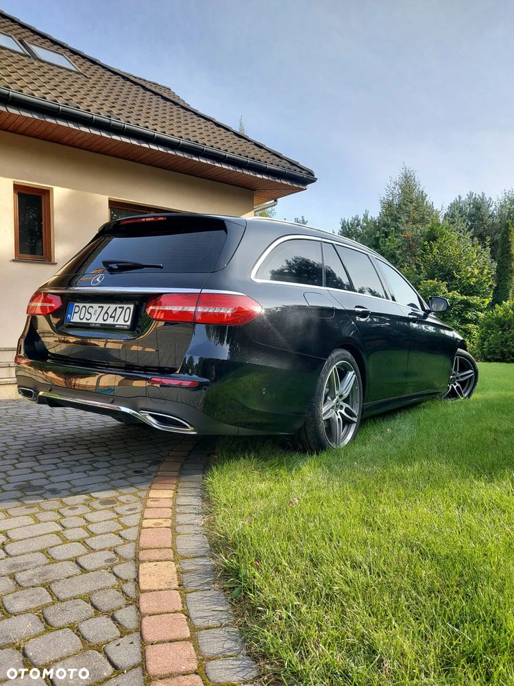 Mercedes-Benz Klasa E ver-220-d-4--matic-9g--tronic - 4