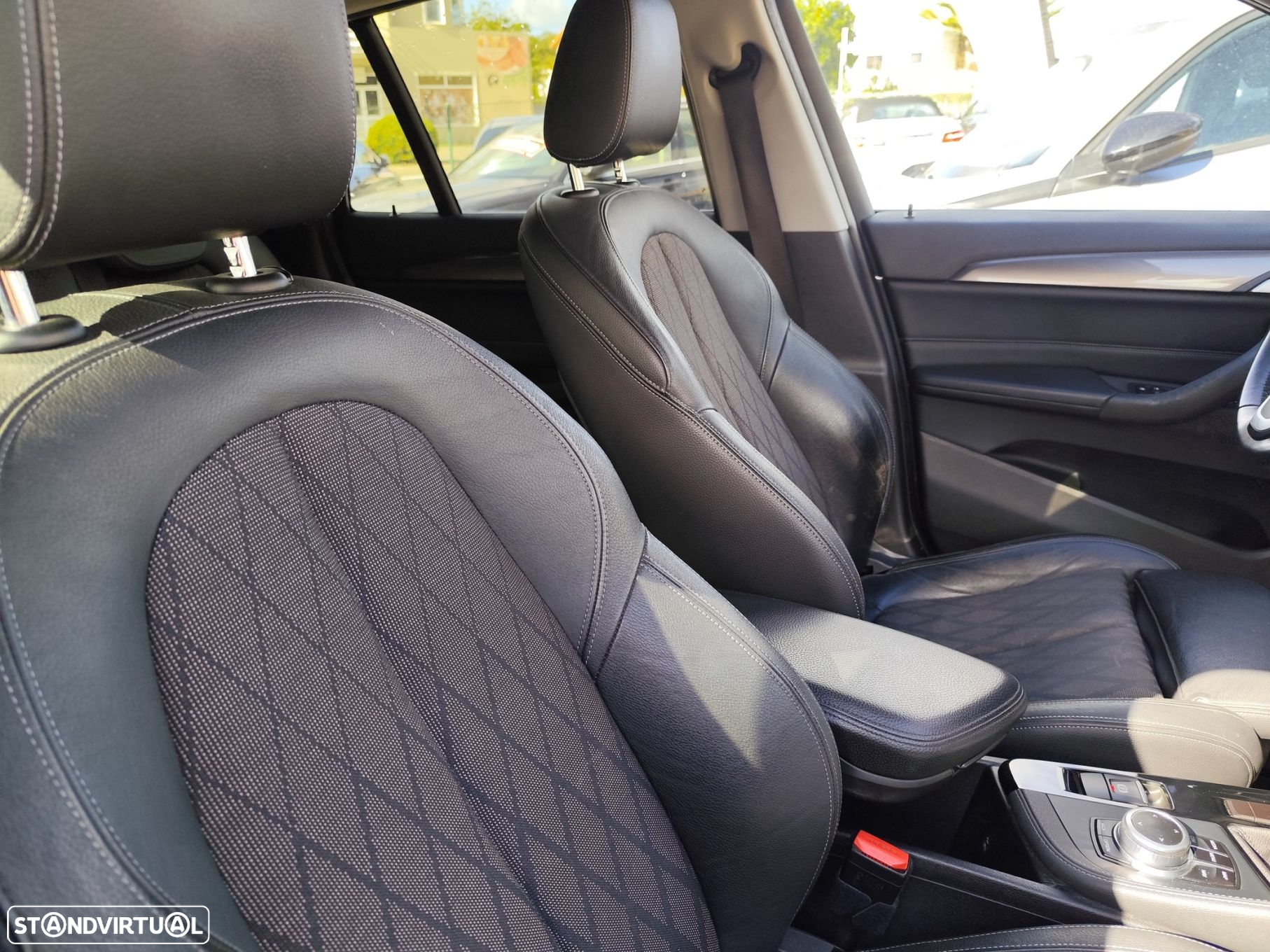 BMW X1 18 d sDrive Line Sport - 28