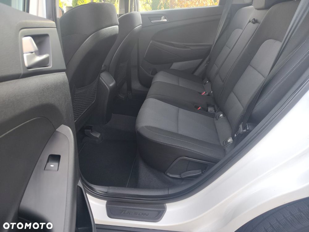Hyundai Tucson 1.6 Turbo 2WD Navi - 15