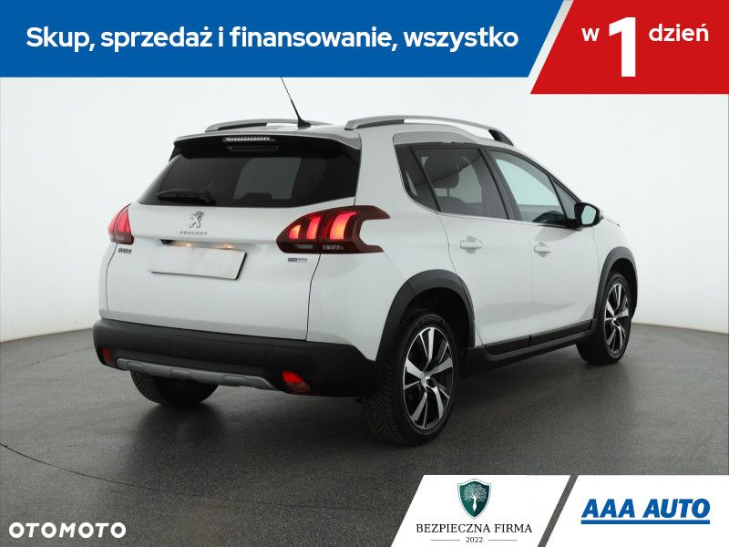 Peugeot 2008 - 6