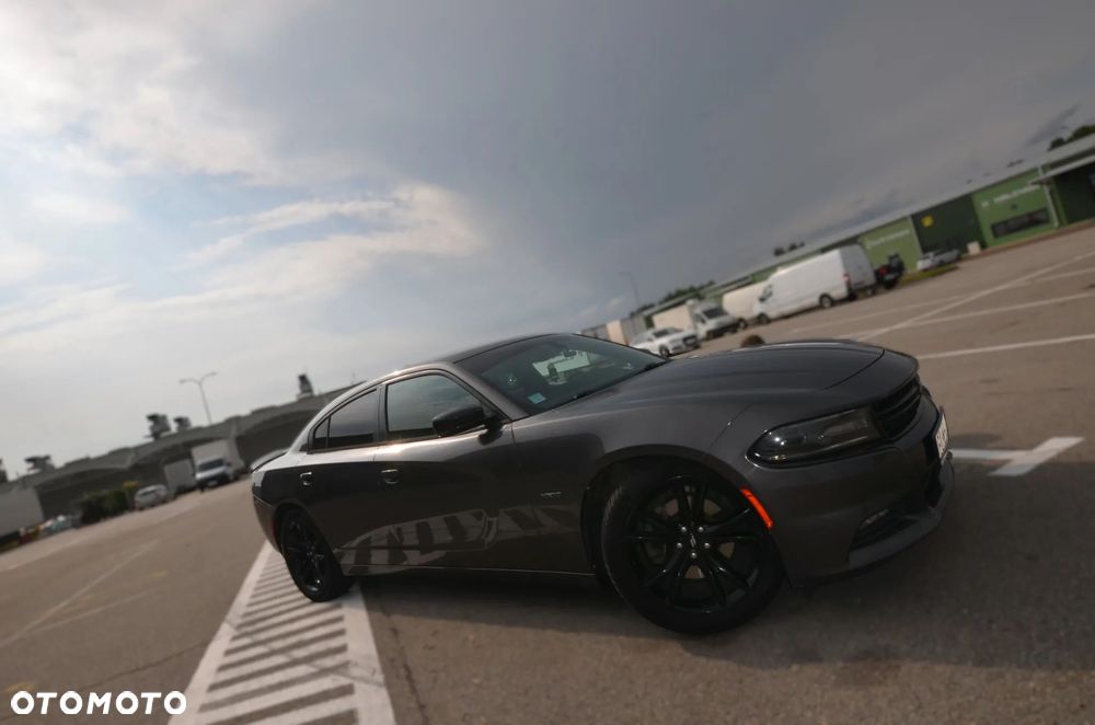 Dodge Charger 5.7 R/T - 24