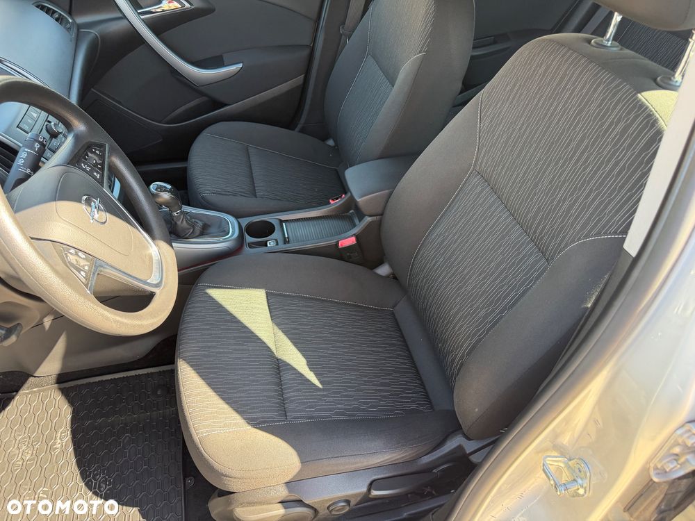 Opel Astra 1.4 Turbo - 21