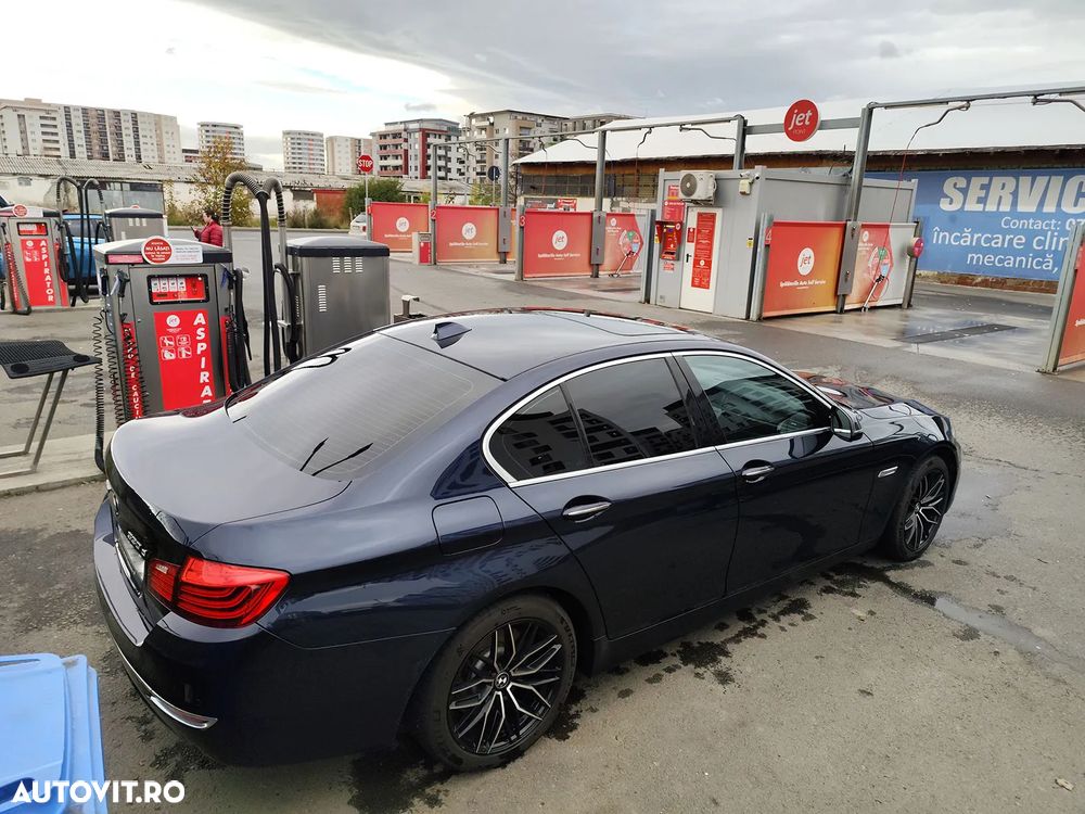 BMW Seria 5 530d xDrive - 11