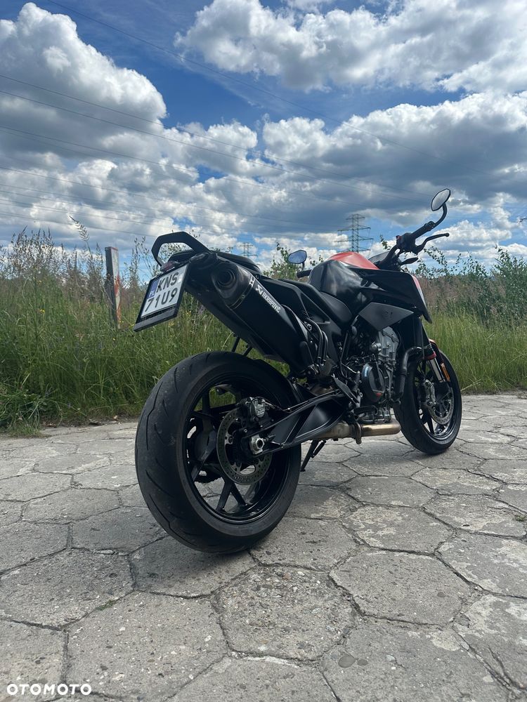 KTM DUKE 890 - 24