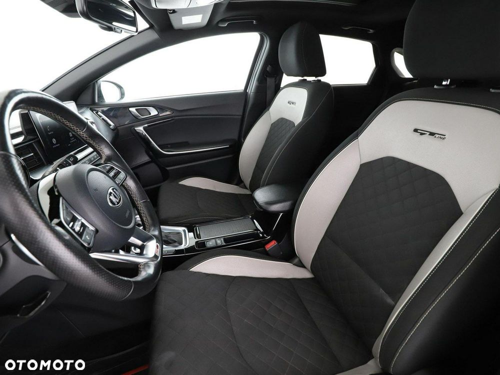 Kia ProCeed 1.6 CRDi GT Line DCT - 13