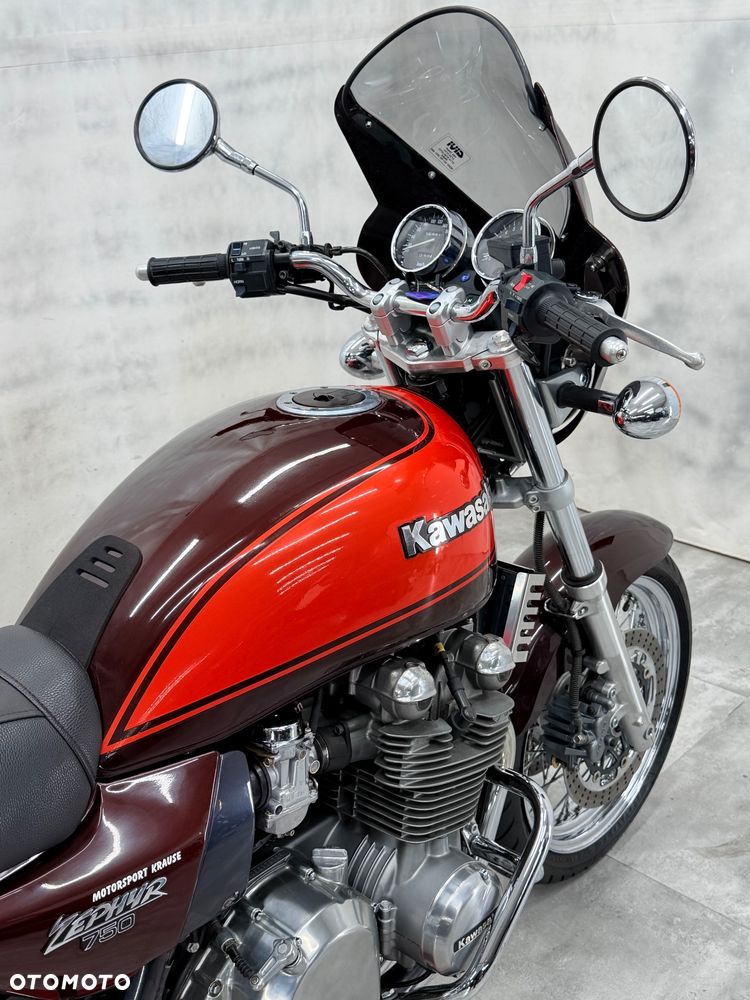 Kawasaki Zephyr - 15