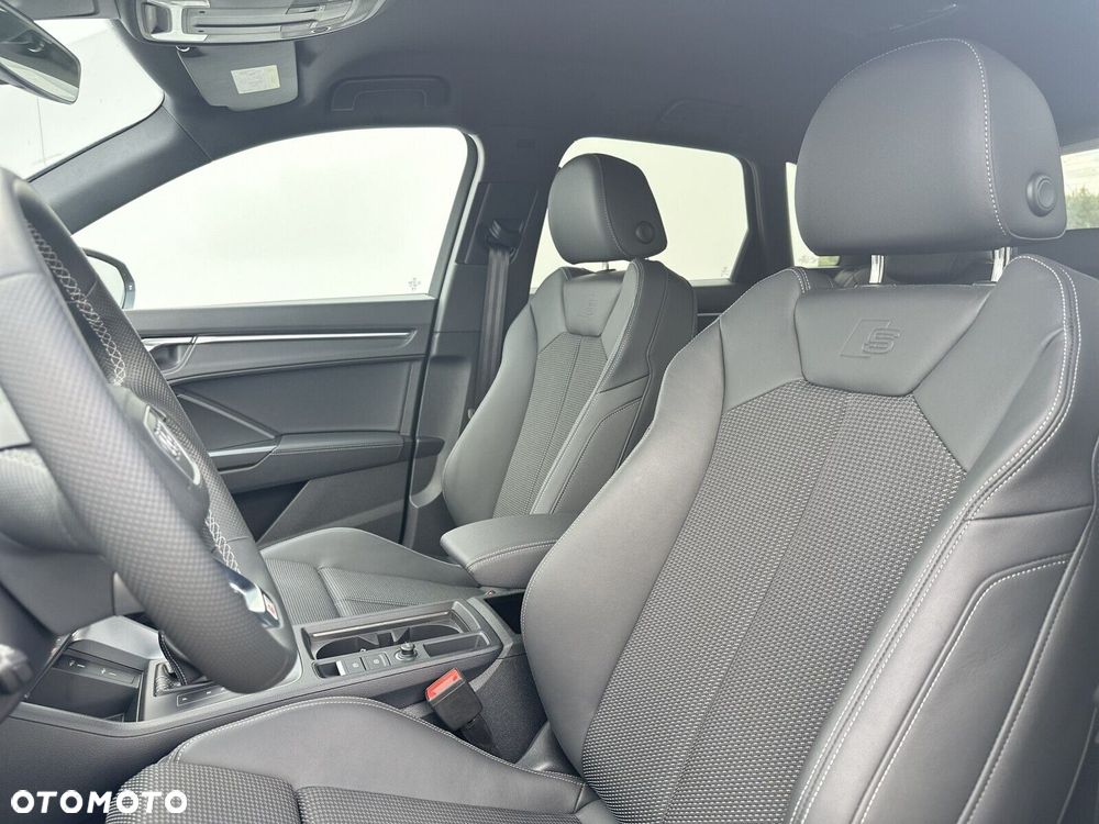 Audi Q3 - 10