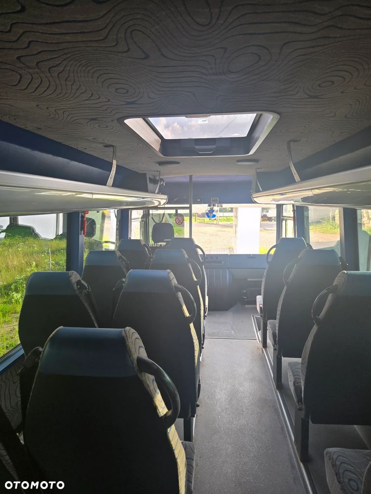 Mercedes-Benz Vario - 22