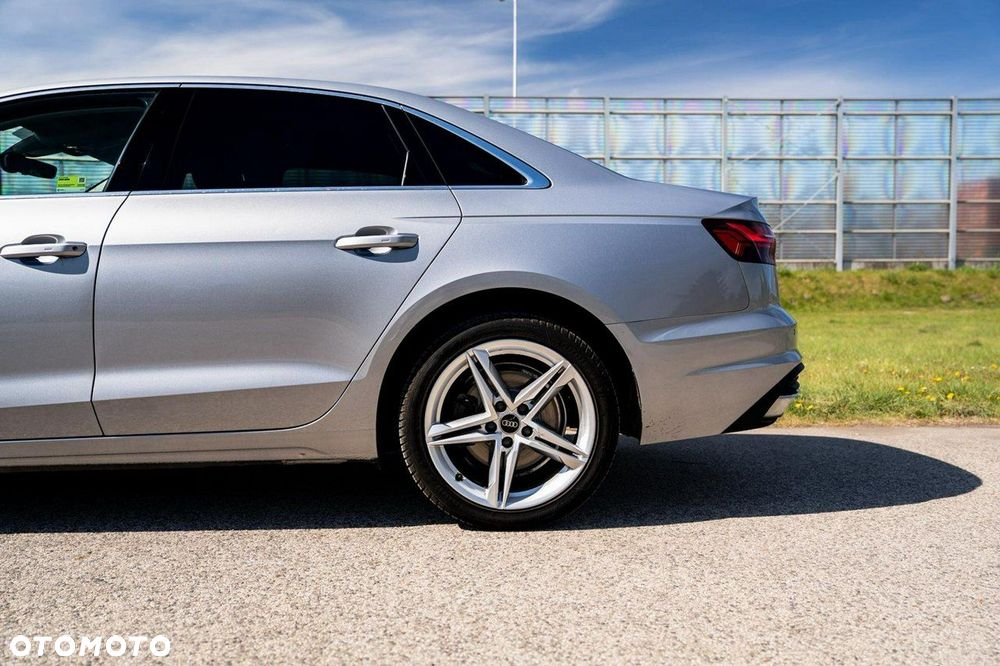 Audi A4 Limousine 35 TFSI mHEV S tronic - 13