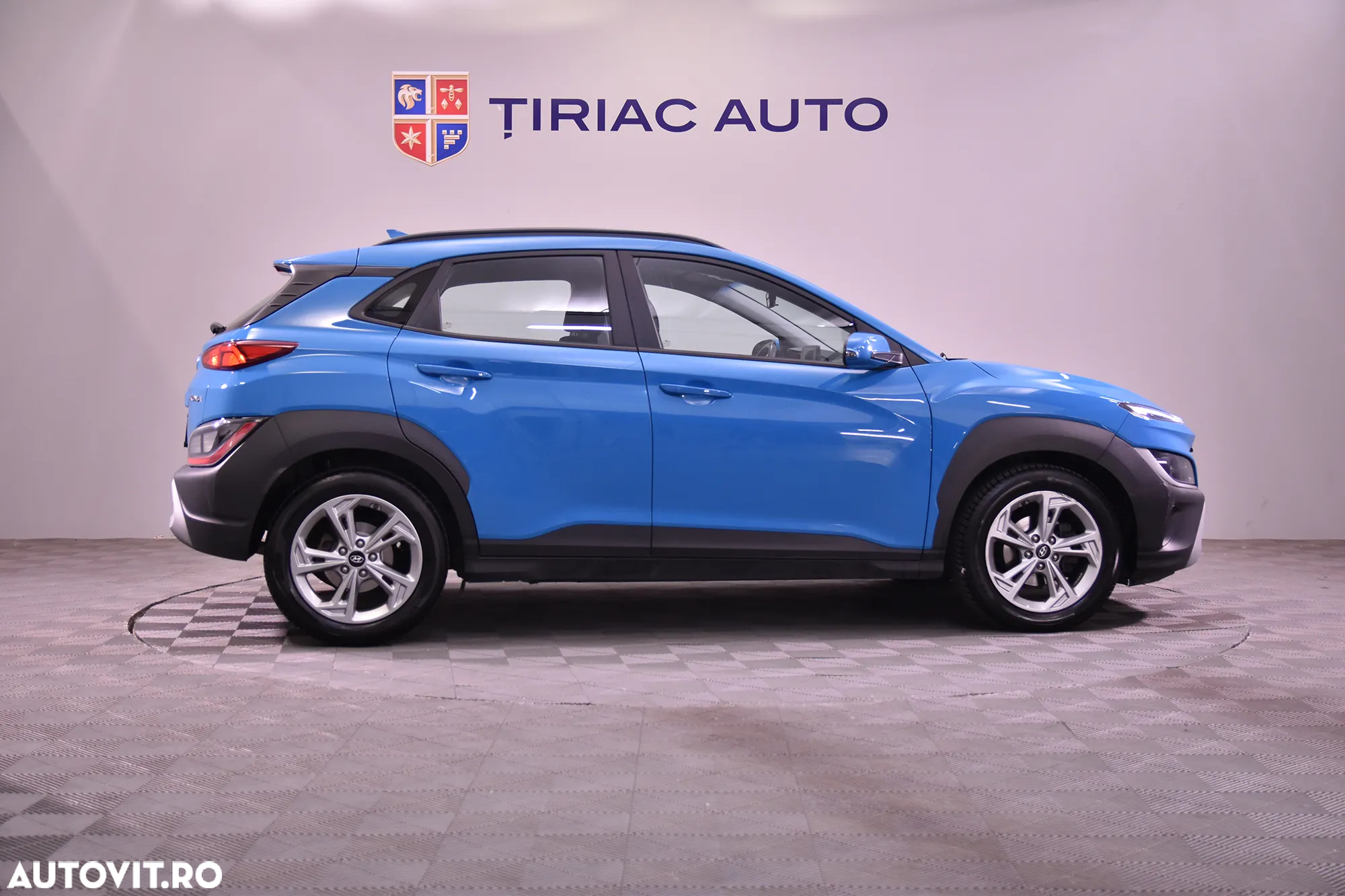 Hyundai KONA - 6